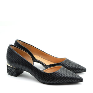 Gisele Pointed Heeled Court Shoes in Black