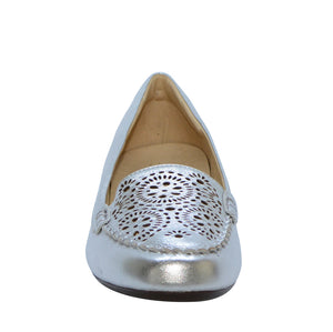 Clara Ballet Flat Shoes in Silver